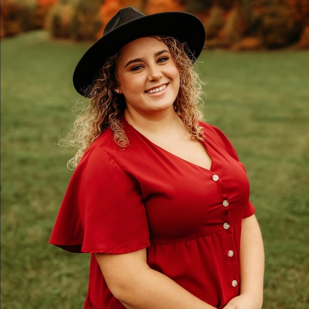 Meet your Posher, Maddue